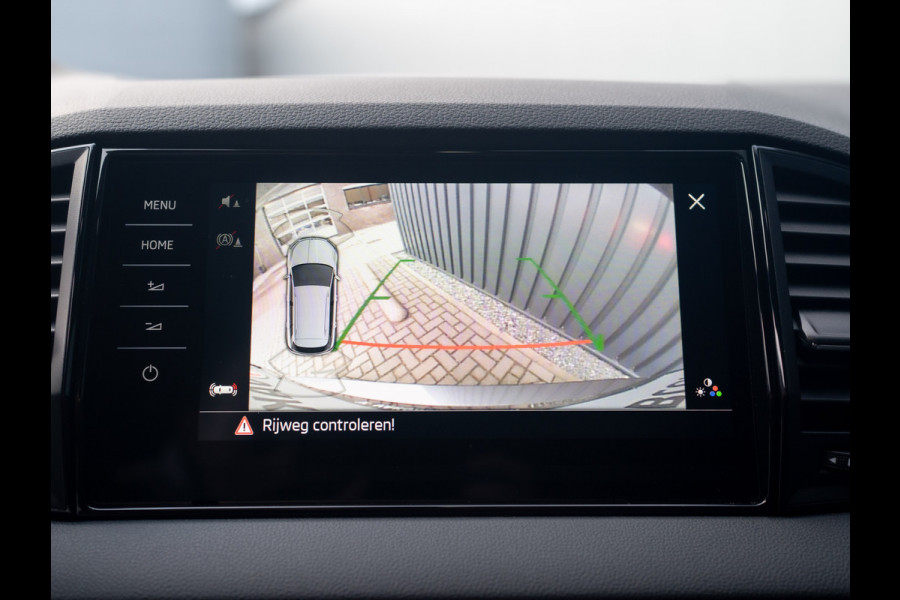 Škoda Karoq 1.5 TSI ACT Sportline Business | Elk. A-klep | Camera | Lane Assist | Stoel & Stuur verw. | Prijs Rijklaar!!