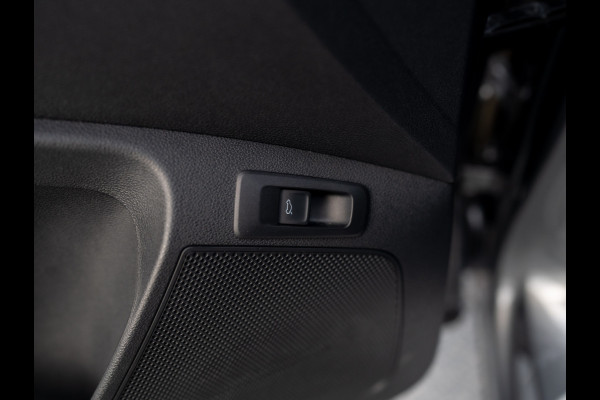 Škoda Karoq 1.5 TSI ACT Sportline Business | Elk. A-klep | Camera | Lane Assist | Stoel & Stuur verw. | Prijs Rijklaar!!