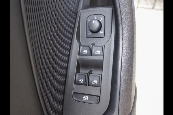 Škoda Octavia Combi 1.0 TSI 110pk Business Edition Plus | Navigatie | Apple Carplay/Android Auto | Camera | Parkeersensoren | Elektrische achterklep | Blind Spot Assist | Adaptive Cruise Control | Virtual Cockpit | Stoelverwarming | Ledverlichting | Sfeerverlichting | Climate Control