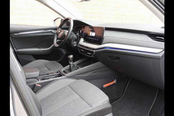 Škoda Octavia Combi 1.0 TSI 110pk Business Edition Plus | Navigatie | Apple Carplay/Android Auto | Camera | Parkeersensoren | Elektrische achterklep | Blind Spot Assist | Adaptive Cruise Control | Virtual Cockpit | Stoelverwarming | Ledverlichting | Sfeerverlichting | Climate Control