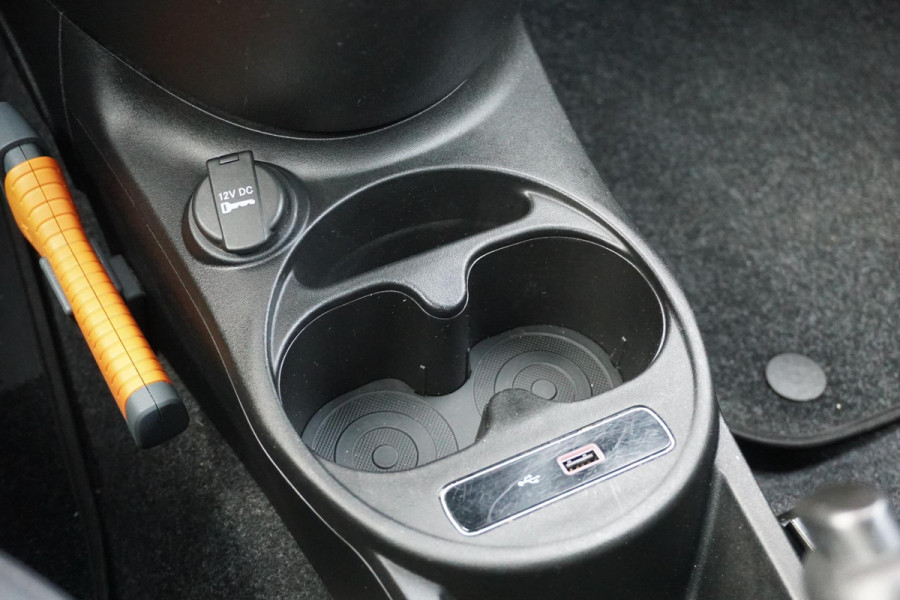 Fiat 500 0.9 TwinAir Turbo Sport + CRUISE CONTROL / NAVI / SENSOREN