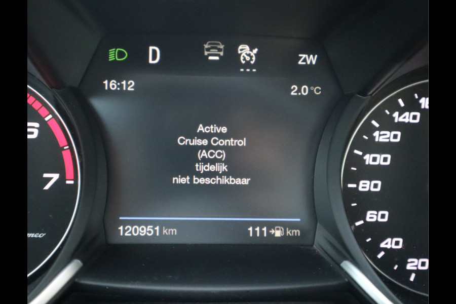 Alfa Romeo Giulia 2.0T Super Adaptive CC / Navi/ Camera /Pdc / Carplay /Stoel/Stuurverw / Automaat