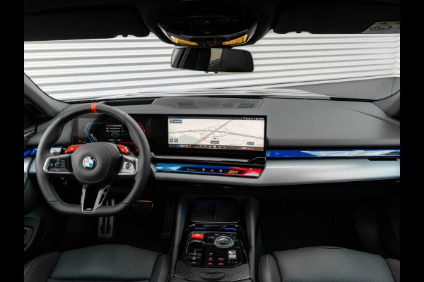 BMW 5 Serie Touring M5 - Pano - Bowers & Wilkins - Trekhaak - Stoelventilatie