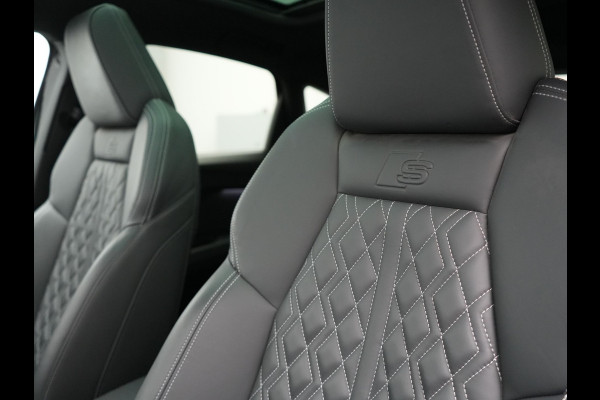 Audi Q4 Sportback e-tron 50 Quattro S Line 77 kWh 300pk Dealer O.H. | Trekhaak Af Fabriek | Panodak | Adaptive Cruise | Head Up | Camera | Matrix LED | Lederen Sportstoelen Verwarmd | Sfeerverlichting | Apple Carplay | Keyless | Blis | 20"L.M | Navigatie |