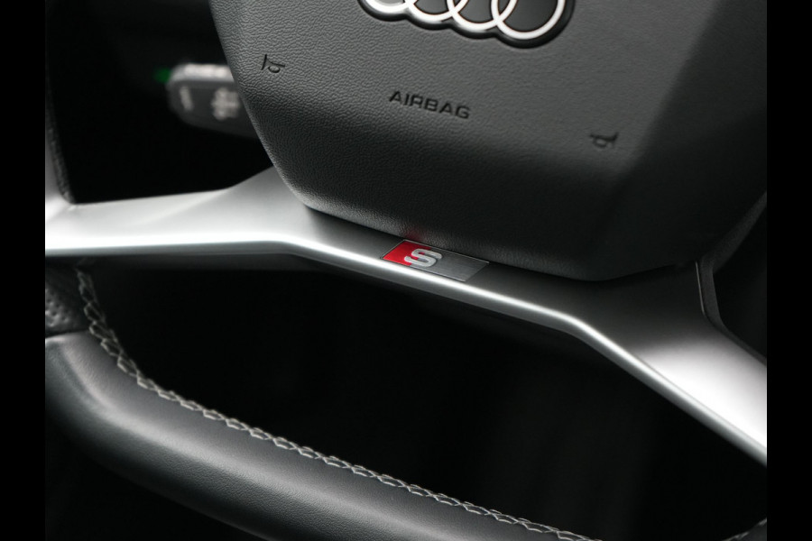 Audi Q4 Sportback e-tron 50 Quattro S Line 77 kWh 300pk Dealer O.H. | Trekhaak Af Fabriek | Panodak | Adaptive Cruise | Head Up | Camera | Matrix LED | Lederen Sportstoelen Verwarmd | Sfeerverlichting | Apple Carplay | Keyless | Blis | 20"L.M | Navigatie |