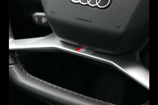 Audi Q4 Sportback e-tron 50 Quattro S Line 77 kWh 300pk Dealer O.H. | Trekhaak Af Fabriek | Panodak | Adaptive Cruise | Head Up | Camera | Matrix LED | Lederen Sportstoelen Verwarmd | Sfeerverlichting | Apple Carplay | Keyless | Blis | 20"L.M | Navigatie |