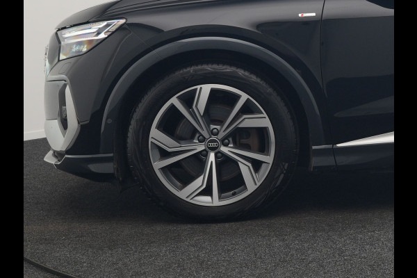 Audi Q4 Sportback e-tron 50 Quattro S Line 77 kWh 300pk Dealer O.H. | Trekhaak Af Fabriek | Panodak | Adaptive Cruise | Head Up | Camera | Matrix LED | Lederen Sportstoelen Verwarmd | Sfeerverlichting | Apple Carplay | Keyless | Blis | 20"L.M | Navigatie |