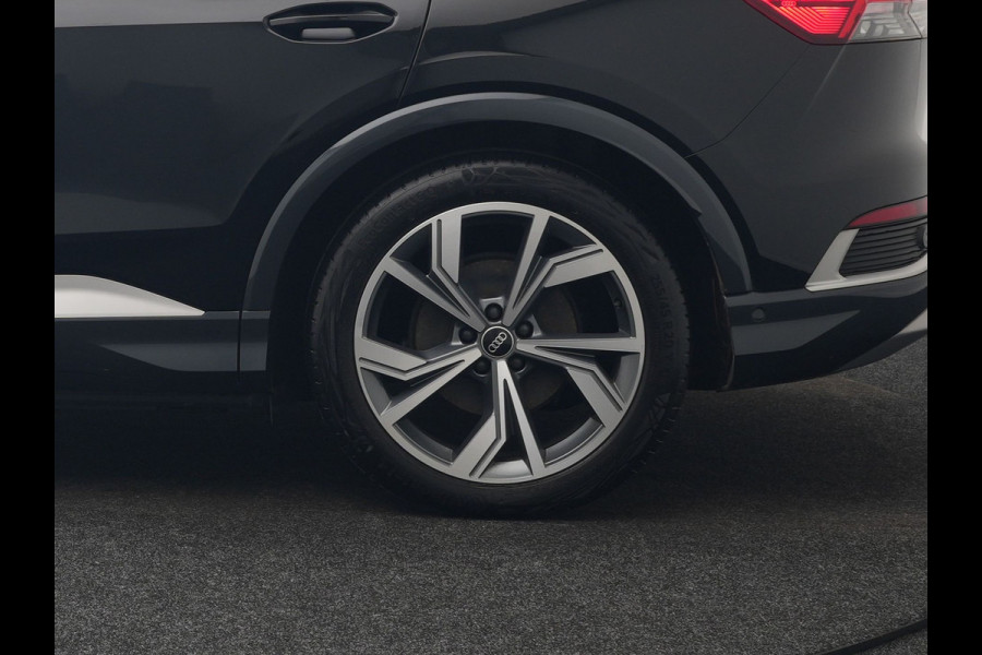 Audi Q4 Sportback e-tron 50 Quattro S Line 77 kWh 300pk Dealer O.H. | Trekhaak Af Fabriek | Panodak | Adaptive Cruise | Head Up | Camera | Matrix LED | Lederen Sportstoelen Verwarmd | Sfeerverlichting | Apple Carplay | Keyless | Blis | 20"L.M | Navigatie |