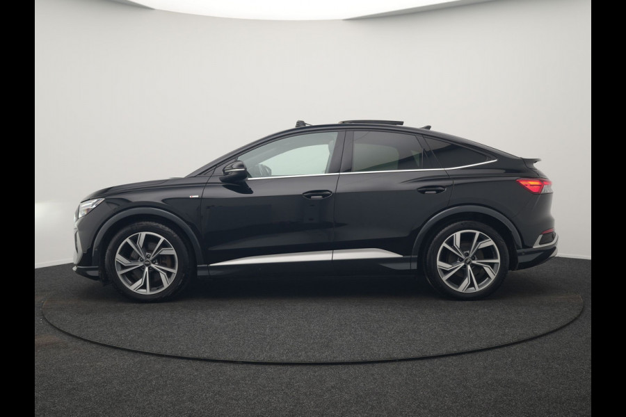 Audi Q4 e-tron 50 Quattro S Line 77 kWh 300pk Dealer O.H. | Trekhaak Af Fabriek | Panodak | Adaptive Cruise | Head Up | Camera | Matrix LED | Lederen Sportstoelen Verwarmd | Sfeerverlichting | Apple Carplay | Keyless | Blis | 20"L.M | Navigatie |