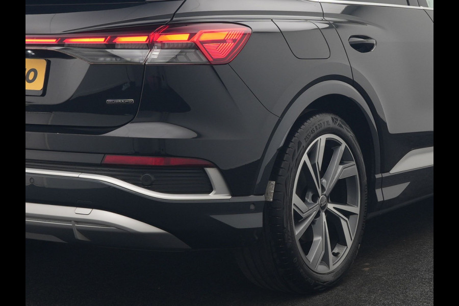 Audi Q4 e-tron 50 Quattro S Line 77 kWh 300pk Dealer O.H. | Trekhaak Af Fabriek | Panodak | Adaptive Cruise | Head Up | Camera | Matrix LED | Lederen Sportstoelen Verwarmd | Sfeerverlichting | Apple Carplay | Keyless | Blis | 20"L.M | Navigatie |