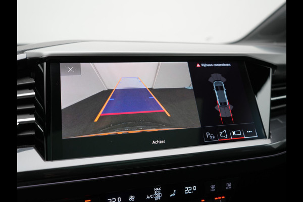 Audi Q4 e-tron 50 Quattro S Line 77 kWh 300pk Dealer O.H. | Trekhaak Af Fabriek | Panodak | Adaptive Cruise | Head Up | Camera | Matrix LED | Lederen Sportstoelen Verwarmd | Sfeerverlichting | Apple Carplay | Keyless | Blis | 20"L.M | Navigatie |