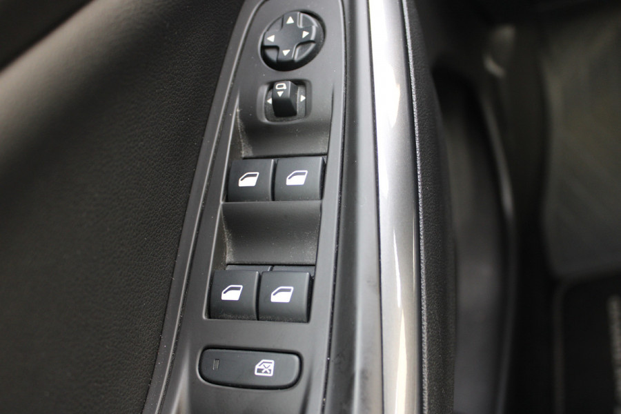 Opel Grandland X 1.6 Turbo Ultimate | Trekhaak | BLIS | Carplay | Navigatie | Trekhaak |