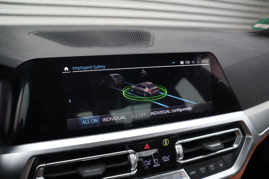 BMW 3-serie 320e M-Sport M Schaalstoelen / Dravit Grau / HiFi / Camera /