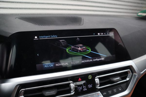 BMW 3-serie 320e M-Sport M Schaalstoelen / Dravit Grau / HiFi / Camera /