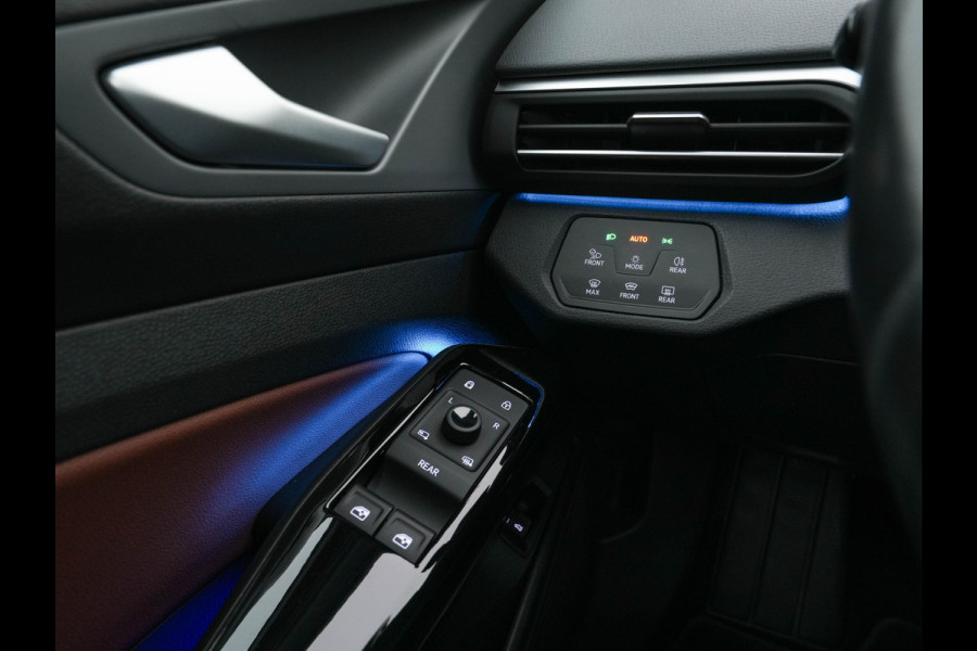 Volkswagen ID.4 First Max 77 kWh [ 3-Fase ] {SOH-81%} (INCL.BTW) Aut. *PANO | HEAD-UP | LEATHER-FABRIC | FULL-LED | MEMORY-PACK | TOP-VIEW | BLIND-SPOT | HEATED-SPORTSEATS | DIGI-COCKPIT | DAB+ | 19''ALU*