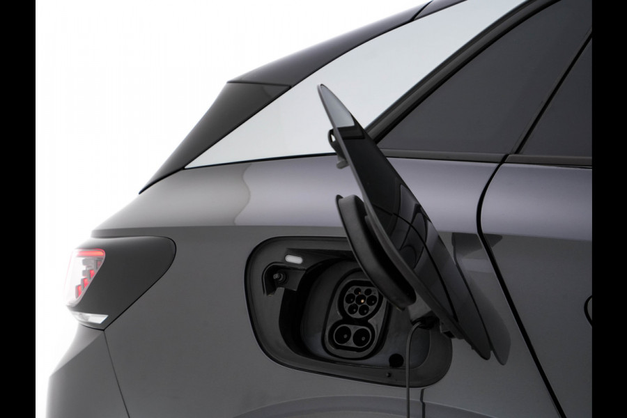 Volkswagen ID.4 First Max 77 kWh [ 3-Fase ] {SOH-81%} (INCL.BTW) Aut. *PANO | HEAD-UP | LEATHER-FABRIC | FULL-LED | MEMORY-PACK | TOP-VIEW | BLIND-SPOT | HEATED-SPORTSEATS | DIGI-COCKPIT | DAB+ | 19''ALU*