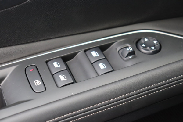 Peugeot 3008 1.2 PureTech Allure org.NL leer+vw digitaal-dashboard navigatie