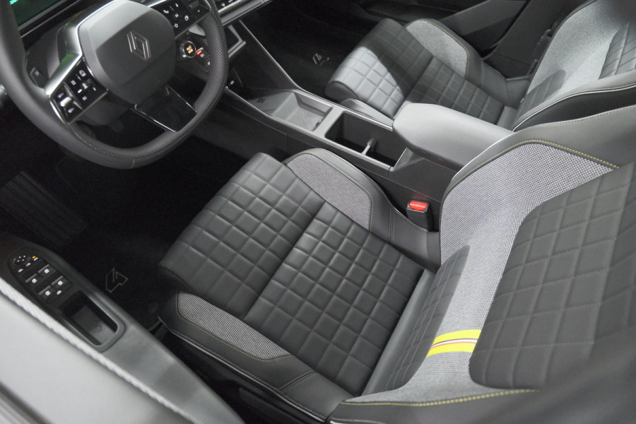 Renault 4 comfort range iconic 52 kWh | Pack Advanced Driving Assist | Pack extended grip |  Harman Kardon® | Dodehoekdetectie