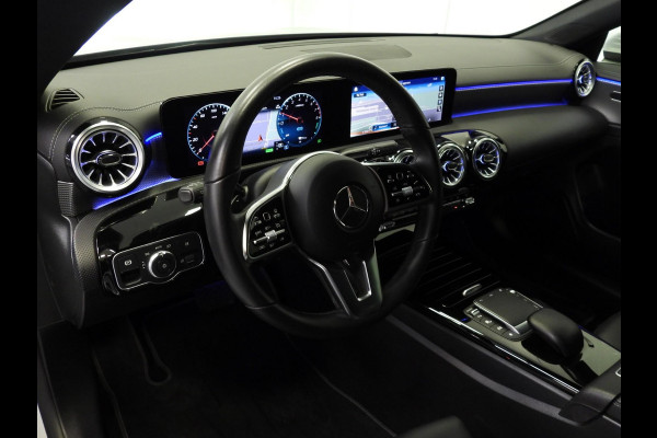 Mercedes-Benz CLA-Klasse Shooting Brake 250e Business NAVI/CAMERA/LED/SFEER/18"LMV!