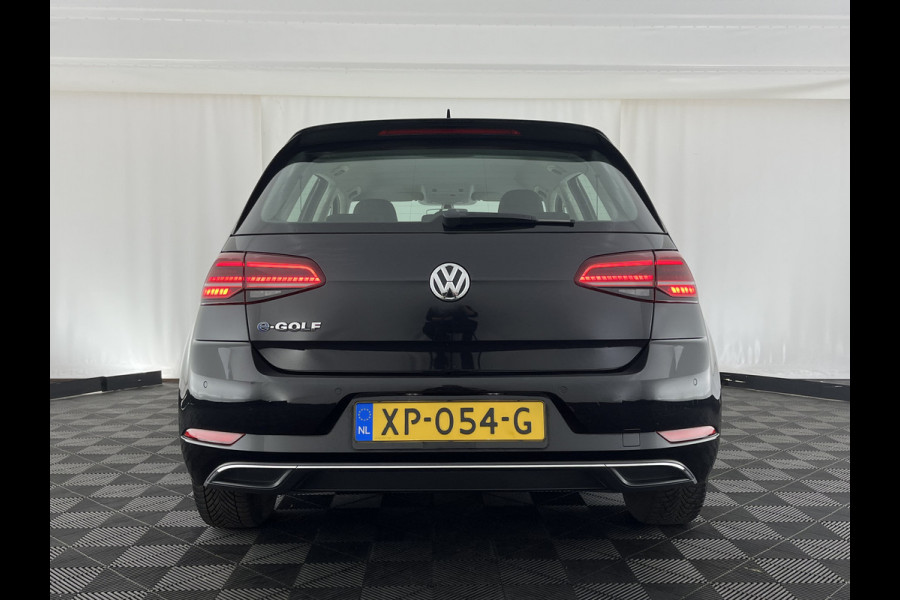 Volkswagen e-Golf {SOH-88%} (INCL-BTW) *HEATPUMP | ADAPTIVE-CRUISE | FULL-LED | DIGI-COCKPIT | NAVI-FULLMAP | CAMERA | KEYLESS | ECC | CCS-FASTLOADER | PDC | 16''ALU*