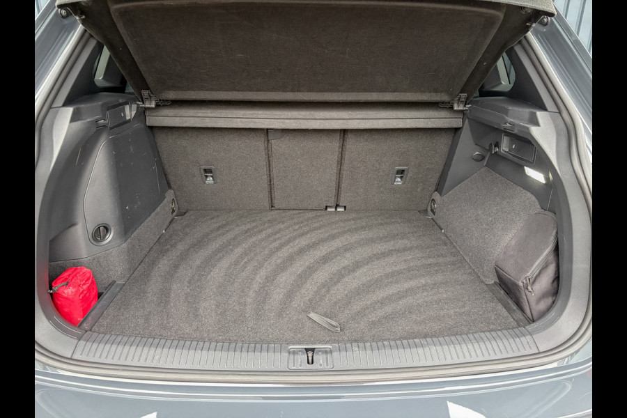 Volkswagen Tiguan 1.4 TSI eHybrid R-Line Business+ | Keyless | Black Style | IQ Light | Elk. A-klep | Prijs Rijklaar!!