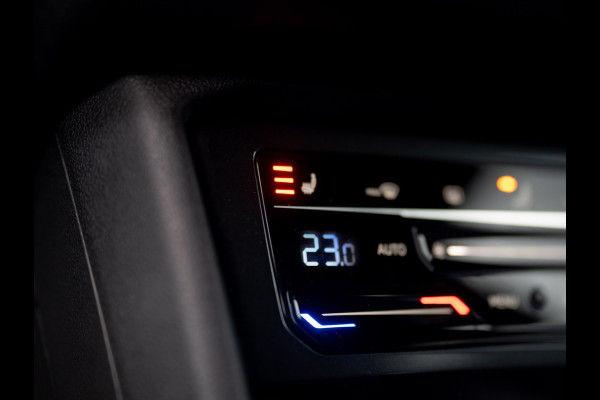 Volkswagen Tiguan 1.4 TSI eHybrid R-Line Business+ | Keyless | Black Style | IQ Light | Elk. A-klep | Prijs Rijklaar!!