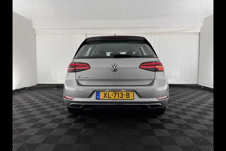 Volkswagen e-Golf {SOH-91%} (INCL-BTW) Aut. *HEATPUMP | ADAPTIVE-CRUISE | DIGI-COCKPIT | FULL-LED | NAVI-FULLMAP | COMFORTSEATS | ECC | PARKPILOT | CCS-FASTLOADER | 16''ALU*