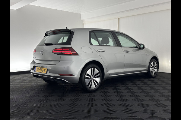 Volkswagen e-Golf {SOH-91%} (INCL-BTW) Aut. *HEATPUMP | ADAPTIVE-CRUISE | DIGI-COCKPIT | FULL-LED | NAVI-FULLMAP | COMFORTSEATS | ECC | PARKPILOT | CCS-FASTLOADER | 16''ALU*