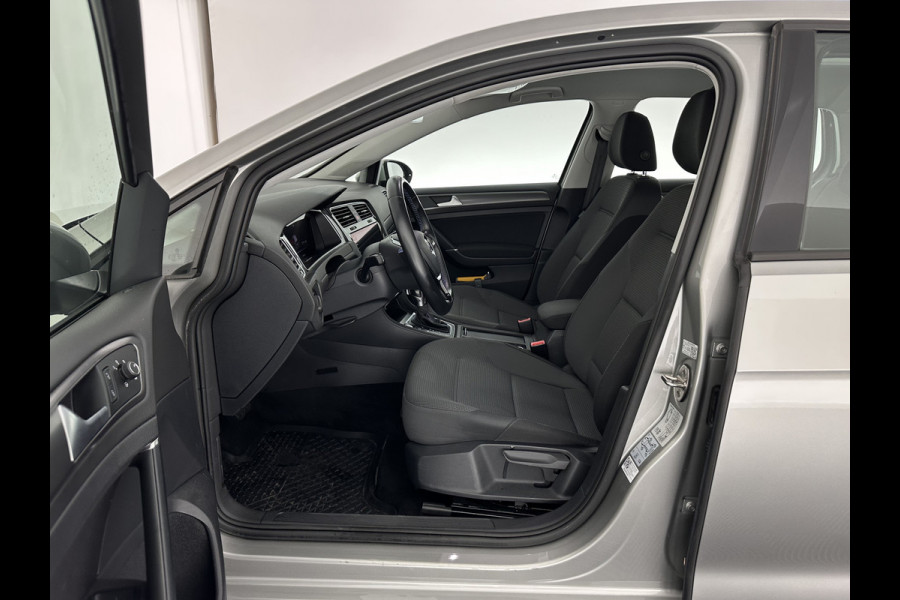 Volkswagen e-Golf {SOH-91%} (INCL-BTW) Aut. *HEATPUMP | ADAPTIVE-CRUISE | DIGI-COCKPIT | FULL-LED | NAVI-FULLMAP | COMFORTSEATS | ECC | PARKPILOT | CCS-FASTLOADER | 16''ALU*