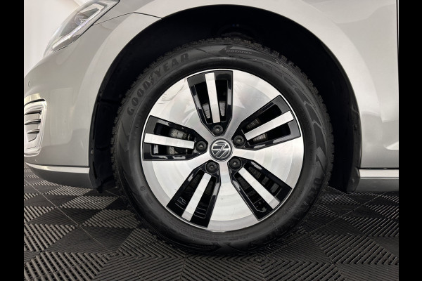 Volkswagen e-Golf {SOH-91%} (INCL-BTW) Aut. *HEATPUMP | ADAPTIVE-CRUISE | DIGI-COCKPIT | FULL-LED | NAVI-FULLMAP | COMFORTSEATS | ECC | PARKPILOT | CCS-FASTLOADER | 16''ALU*