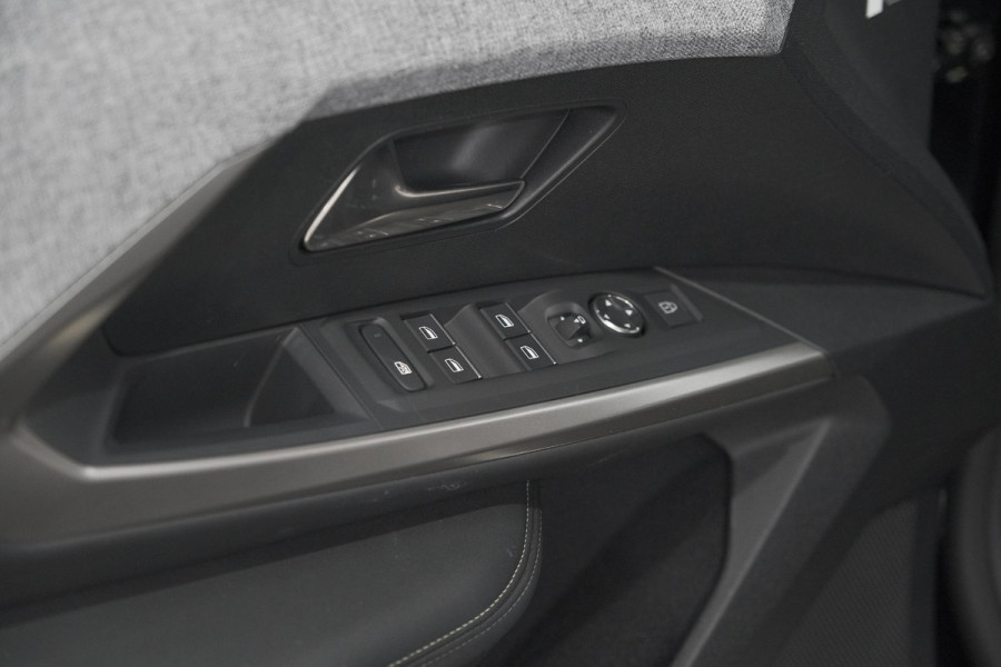 Peugeot 3008 1.2 Hybrid 145 GT | Pack Winter | Camera | Adaptieve Cruise Control | Elektrische Kofferklep