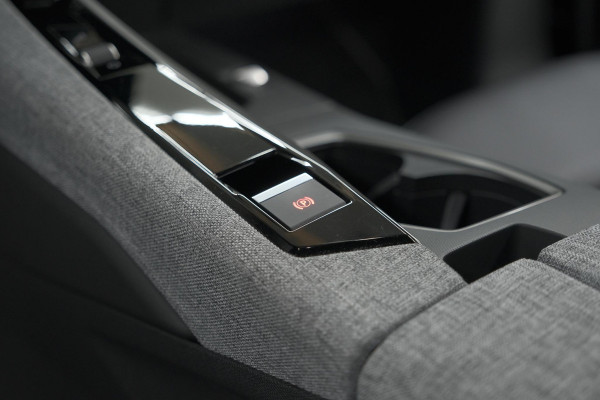 Peugeot 3008 1.2 Hybrid 145 GT | Pack Winter | Camera | Adaptieve Cruise Control | Elektrische Kofferklep