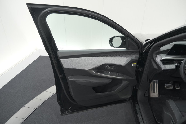 Peugeot 3008 1.2 Hybrid 145 GT | Pack Winter | Camera | Adaptieve Cruise Control | Elektrische Kofferklep