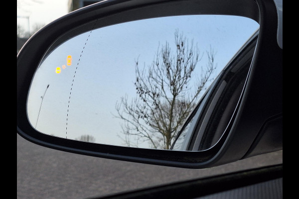 Hyundai Kona EV Fashion 64 kWh | SOH: 96,4% | 3 Fase | Warmtepomp | HUD | Navi | Adaptive CC | Blindspot |