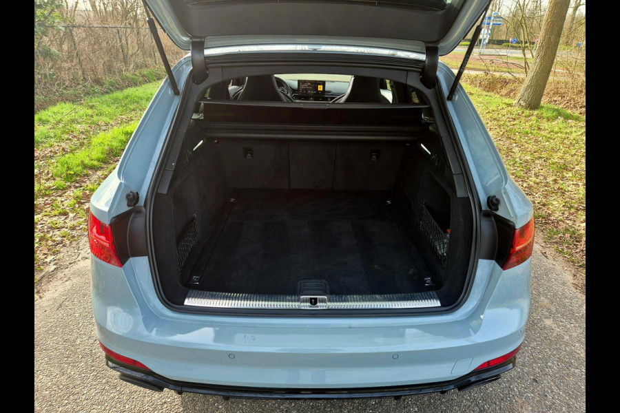 Audi A4 Avant 2.9 TFSI RS 4 quattro panodak . Head up