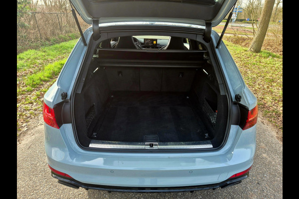 Audi A4 Avant 2.9 TFSI RS 4 quattro panodak . Head up