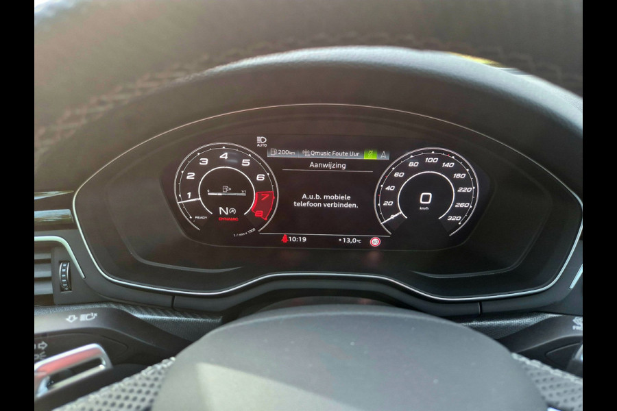 Audi A4 Avant 2.9 TFSI RS 4 quattro panodak . Head up