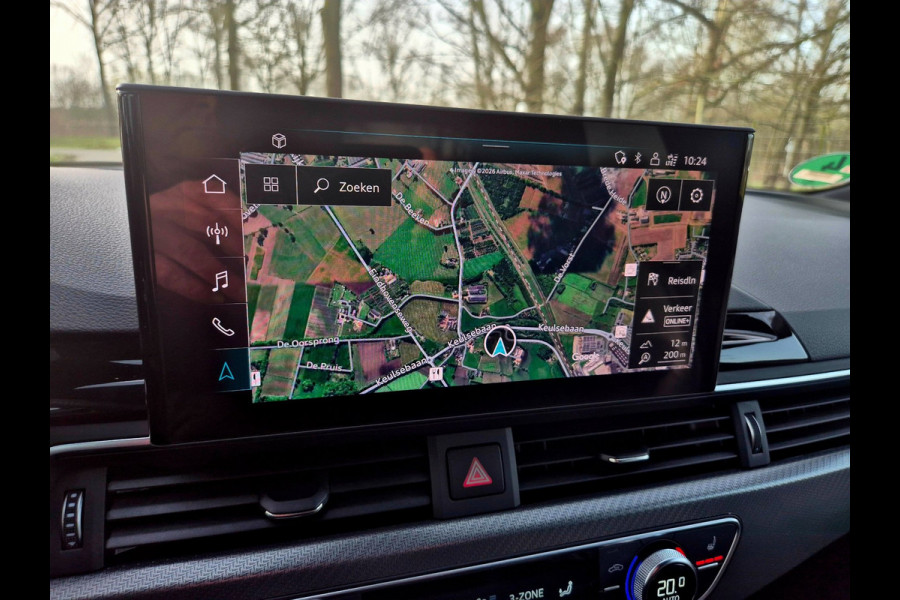 Audi A4 Avant 2.9 TFSI RS 4 quattro panodak . Head up