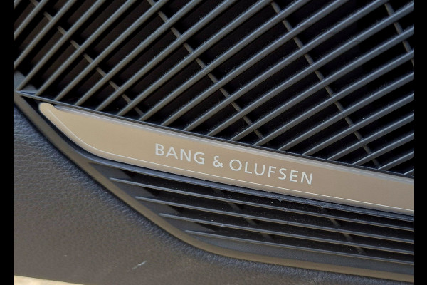 Audi A4 Avant 2.9 TFSI RS 4 quattro panodak . Head up