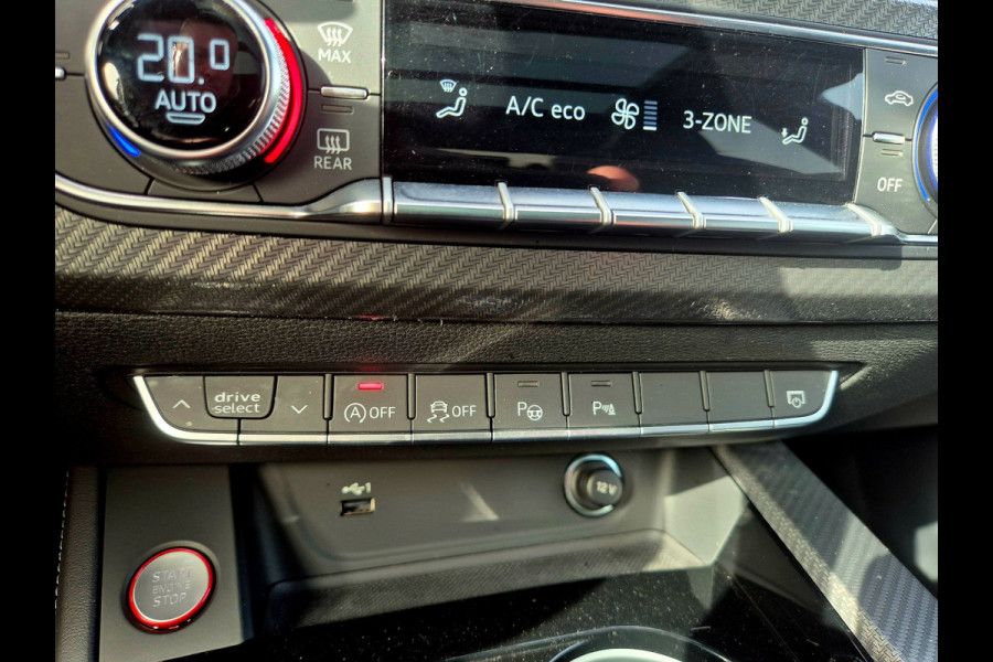 Audi A4 Avant 2.9 TFSI RS 4 quattro panodak . Head up