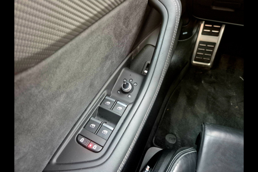 Audi A4 Avant 2.9 TFSI RS 4 quattro panodak . Head up