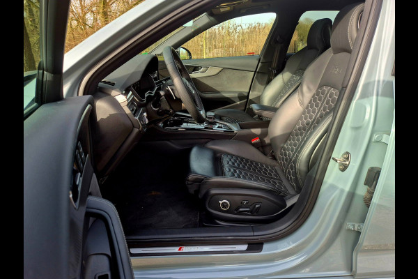 Audi A4 Avant 2.9 TFSI RS 4 quattro panodak . Head up