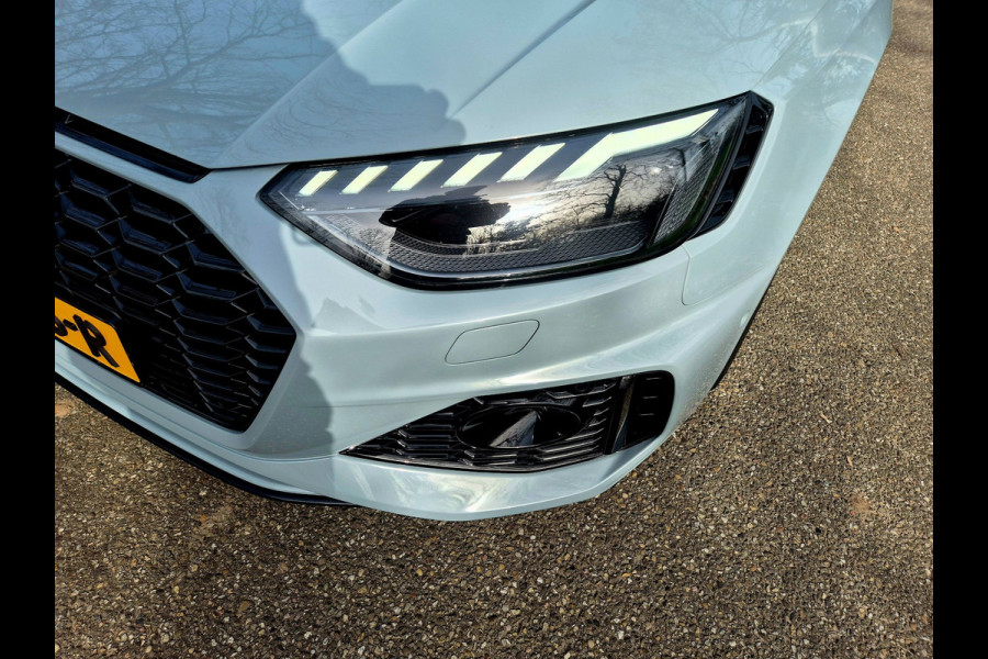 Audi A4 Avant 2.9 TFSI RS 4 quattro panodak . Head up