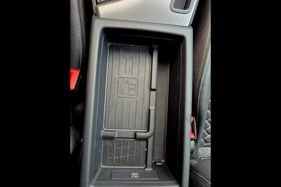 Audi A4 Avant 2.9 TFSI RS 4 quattro panodak . Head up