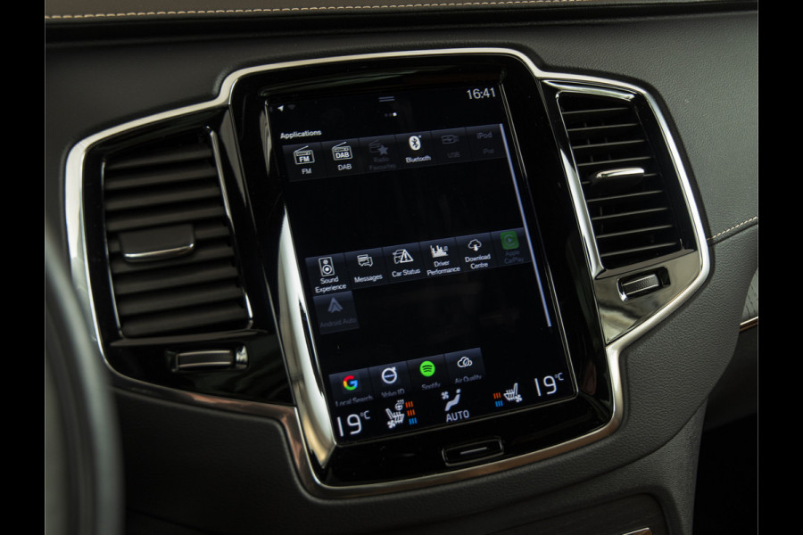 Volvo XC90 2.0 T8 Recharge B/W | LUCHTVERING | HUD | MASSAGE | PANO