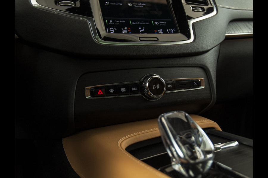 Volvo XC90 2.0 T8 Recharge B/W | LUCHTVERING | HUD | MASSAGE | PANO