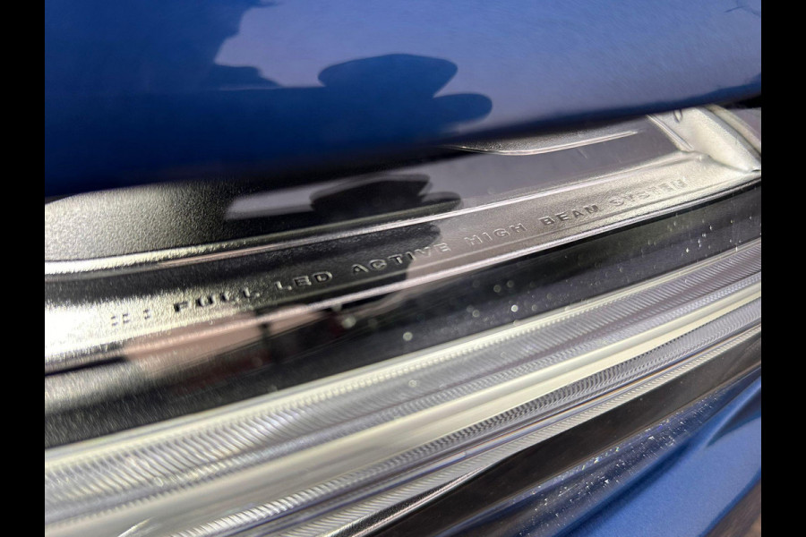 Volvo S60 2.0 Recharge T8 AWD R-Design | Panorama | Leder | LED | Trekhaak | Full Options! |