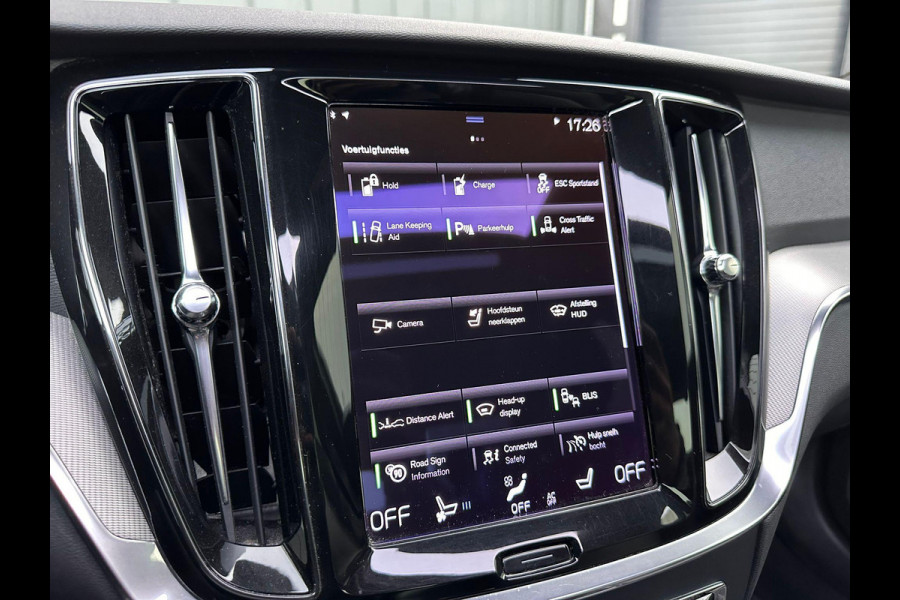 Volvo S60 2.0 Recharge T8 AWD R-Design | Panorama | Leder | LED | Trekhaak | Full Options! |