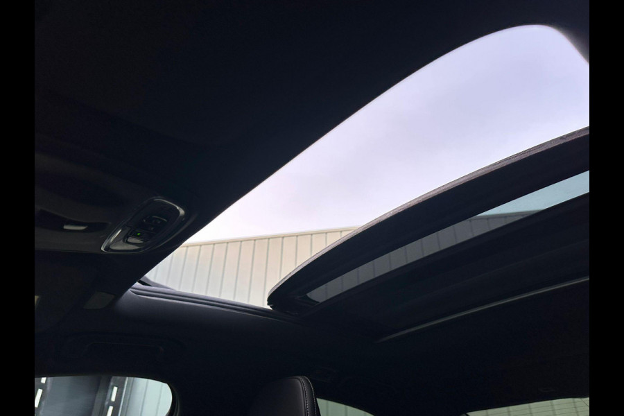 Volvo S60 2.0 Recharge T8 AWD R-Design | Panorama | Leder | LED | Trekhaak | Full Options! |