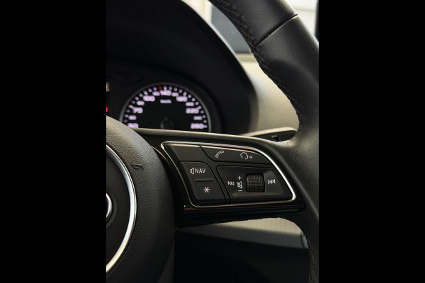 Audi Q2 35 TFSI Pro Line Camera CarPlay